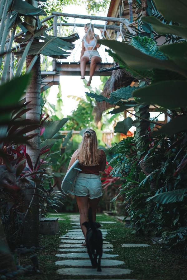 Seaside Tribe - Boutique Surf Stay & Retreat Tanah Lot Eksteriør bilde
