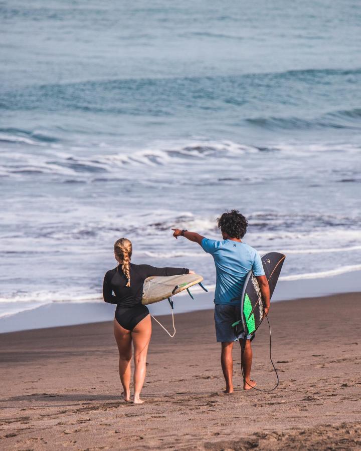 Seaside Tribe - Boutique Surf Stay & Retreat Tanah Lot Eksteriør bilde