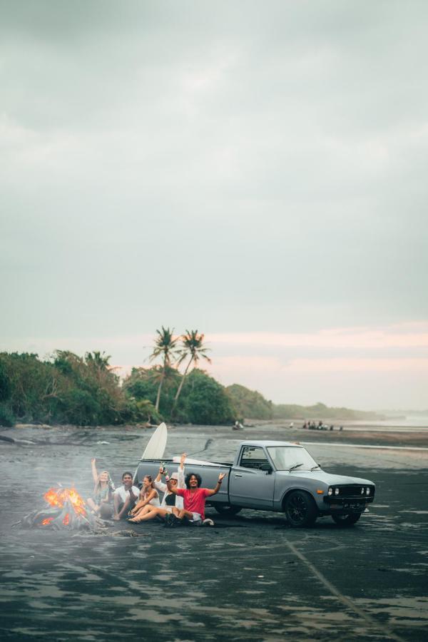 Seaside Tribe - Boutique Surf Stay & Retreat Tanah Lot Eksteriør bilde